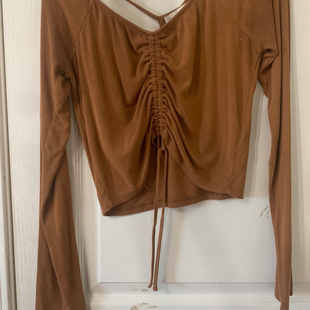 Long sleeve crop top